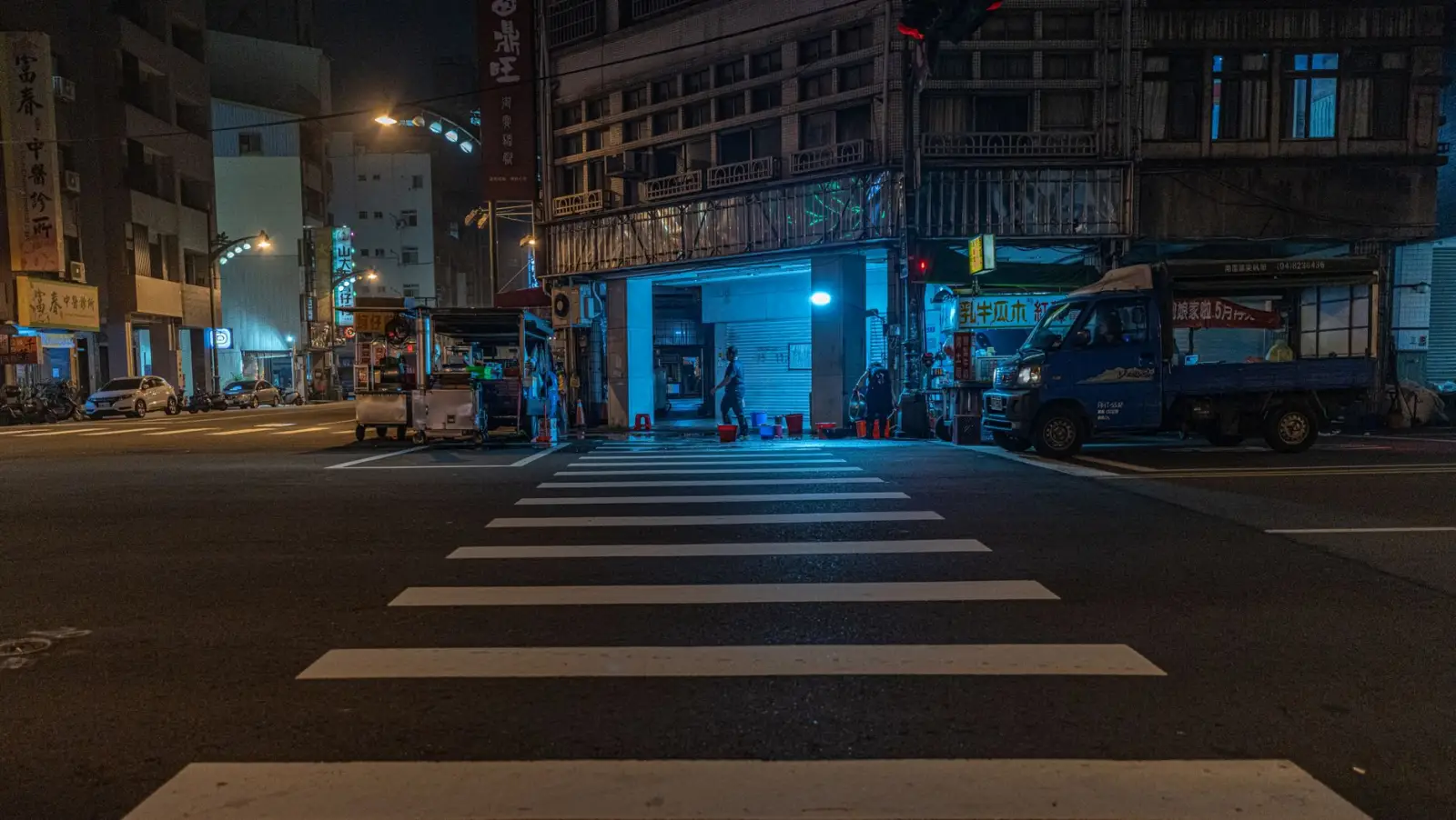 教育科技教学设备选购指南：鞍山迈斯交互式一体机参数对比分析