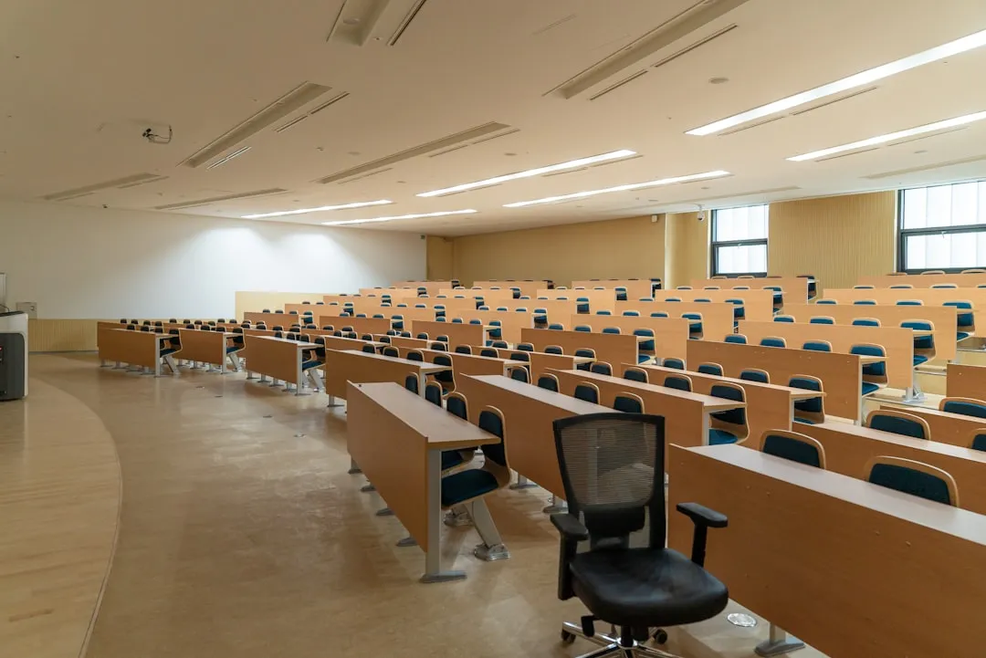 迈斯智慧教室解决方案：助力鞍山学校实现数字化教学转型