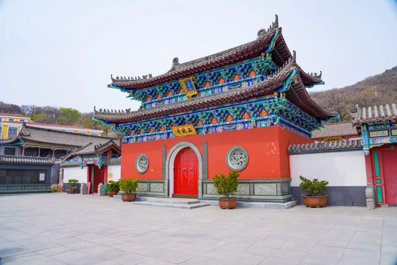 智慧教室建设方案：鞍山迈斯教育科技如何整合教学设备提升课堂效率